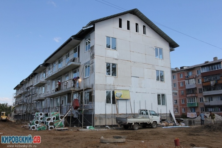 Стройка дома на улице Комсомольская 2014 год