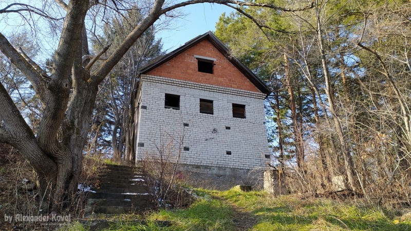 Заброшенное здание, пгт.Кировский